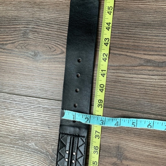 Michael Kors Belt - Picture 5 of 8